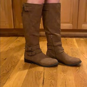 Ladies boots